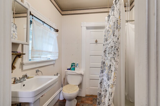 Building Photo - 3306 Semmes Ave