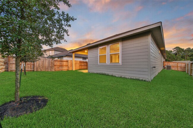 Building Photo - 6609 Lahna Oak Dr