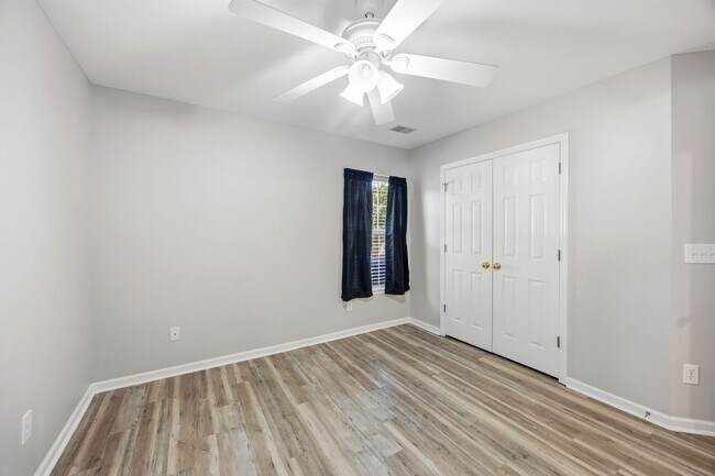 Building Photo - Comfortable 3BR Ranch with 2-Car Garage in Northwoods Pointe