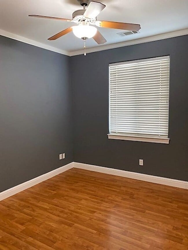 Building Photo - 518 Castenda Dr