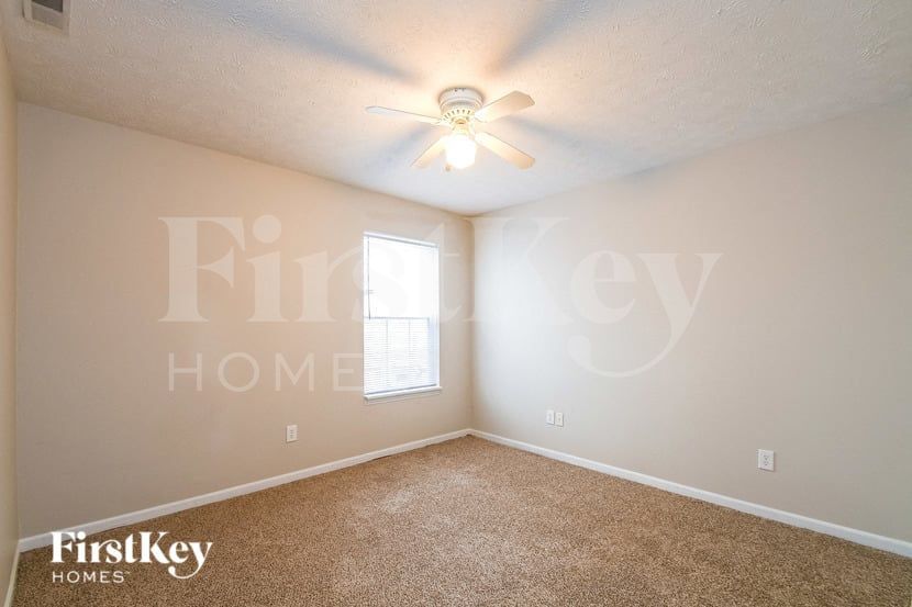 Building Photo - 6738 Wimbledon Dr