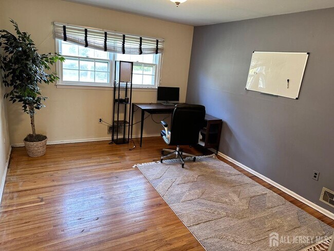 Building Photo - 4 Eric Ln