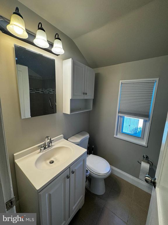 Building Photo - 5411 8th Pl S