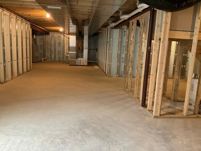 Building Photo - 301 Reserve Ln