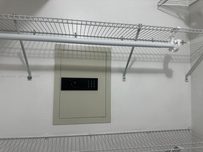 Building Photo - 14345 SW 57th Ln