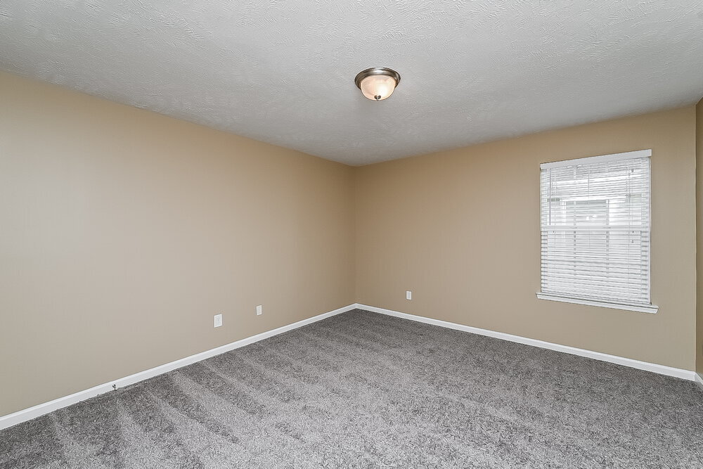 Building Photo - 319 Sarna Dr