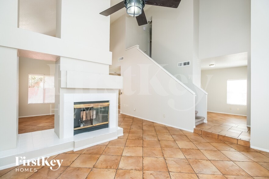 Building Photo - 3710 W Spinnaker Ln