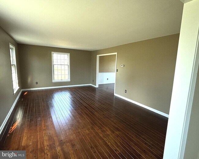 Building Photo - 723 Godshall Rd