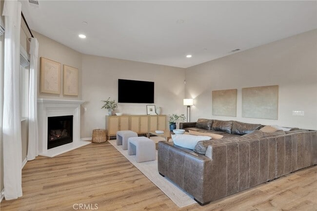 Building Photo - 17066 Takipi Rd