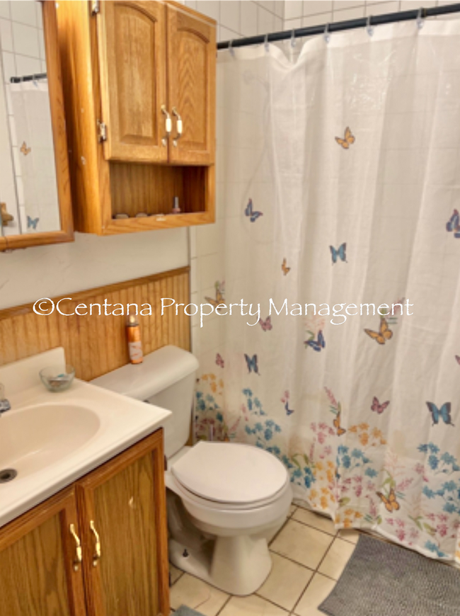 Building Photo - Pet friendly 2 bedroom house with a large lawn! (Better pictures coming soon).