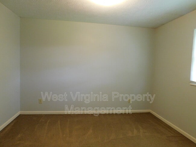 Building Photo - 152 Cardinal Wy