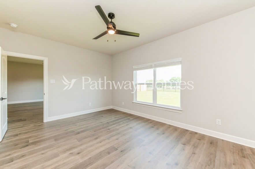 Building Photo - 619 Brookside Dr