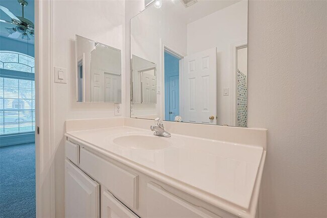 Building Photo - 3118 Emory Oak Ln