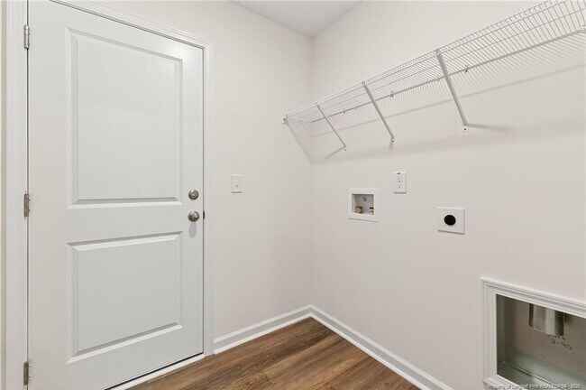 Building Photo - 438 Windermere Dr