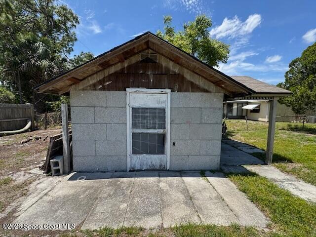 Building Photo - 1630 Agnes Ave SE