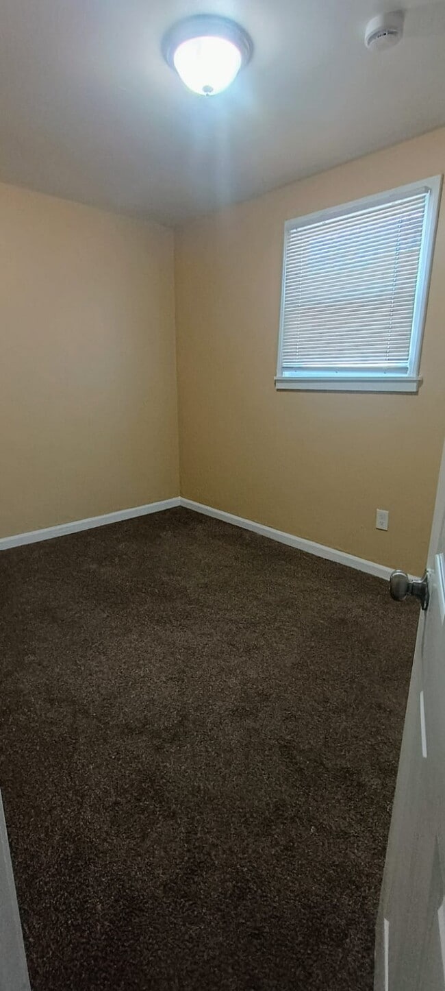 Building Photo - 8353 Alpine St