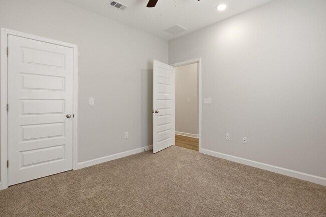 Building Photo - 6434 Kylito Cir