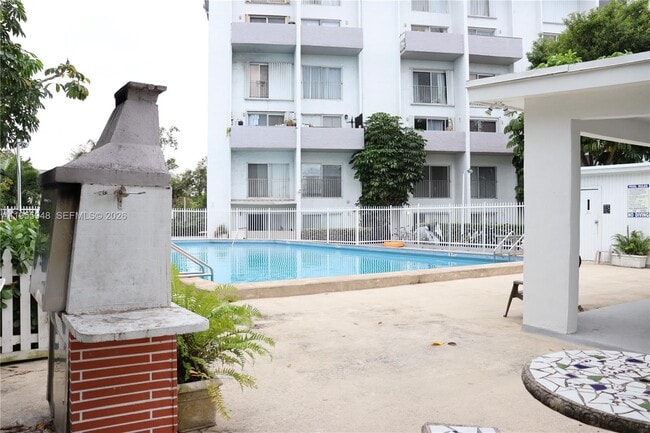 Building Photo - 7801 NE 4th Ct