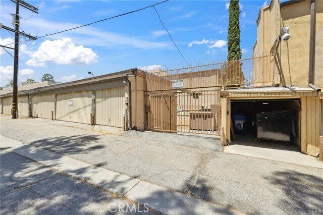 Building Photo - 17000 Burbank Blvd