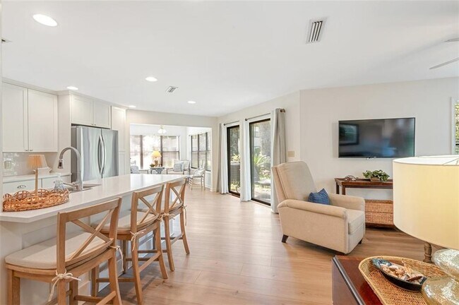 Primary Photo - 307 Harbour Oaks Dr