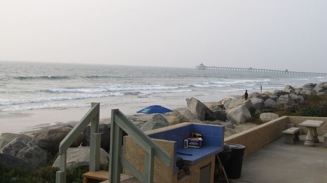 Building Photo - FOR SALE/ OCEAN FRONT/ $825K