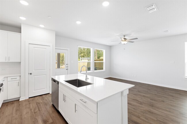Building Photo - 3019 Dovedale St