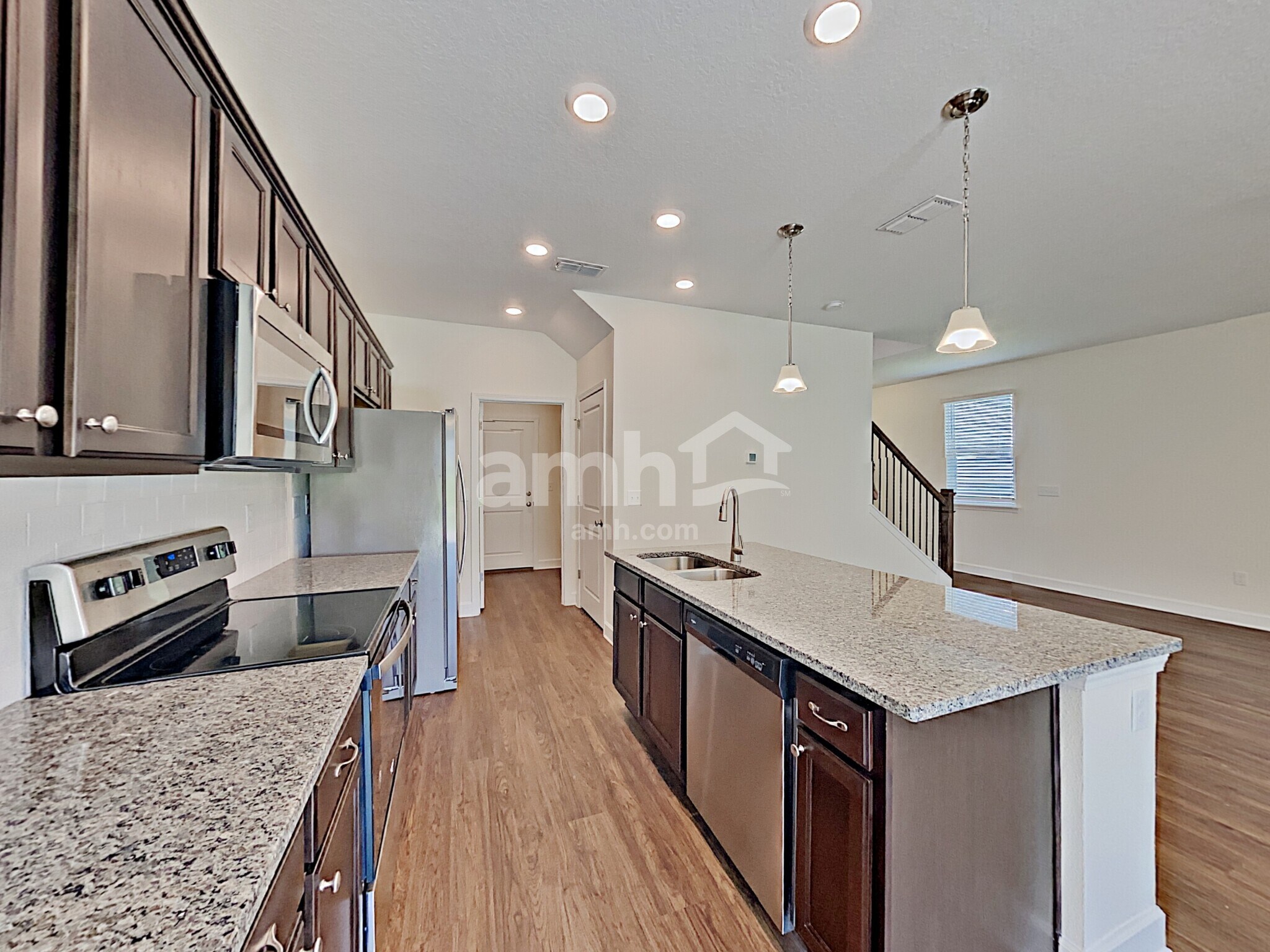 Building Photo - 8595 Highfield Ave