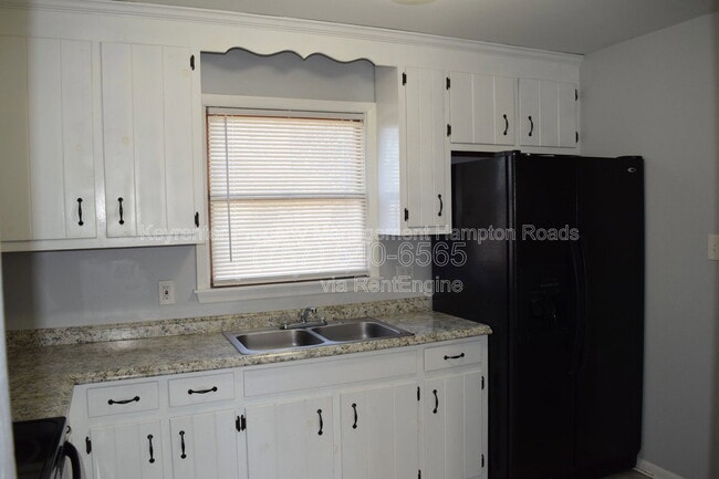 Building Photo - 215 A Settlers Landing Rd