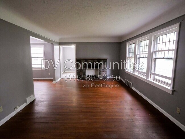 Building Photo - 1504 Sherbrook Rd