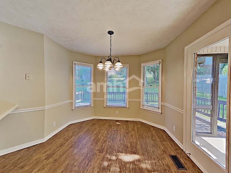 Building Photo - 413 Saint Francis Ave