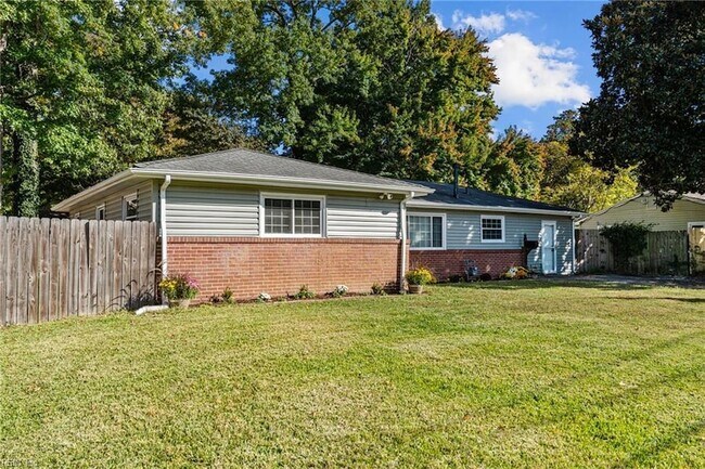 Building Photo - 408 Lineberry Rd