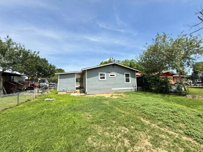 Building Photo - 1755 N 7th Ave