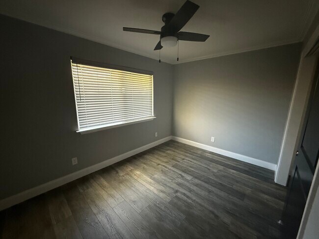 2739 Bdrm - 2739 Wilson Ave