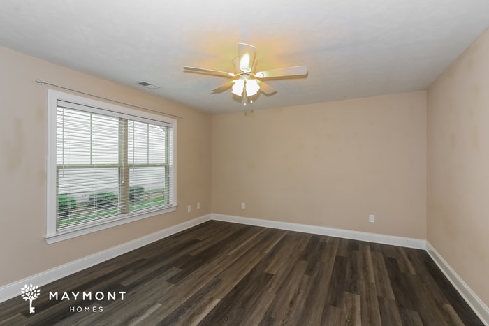 Building Photo - 2457 Newbury Ave