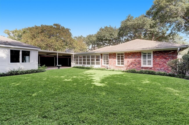Building Photo - 4515 Oakshire Dr