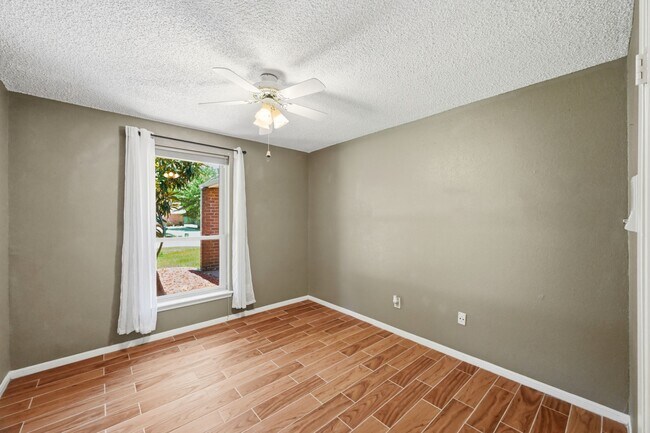 Building Photo - 17511 Favor Bend Ct