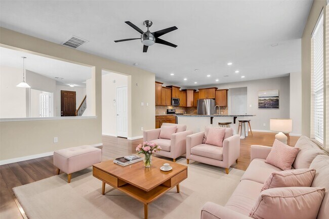 Building Photo - 6719 Path Way Ct
