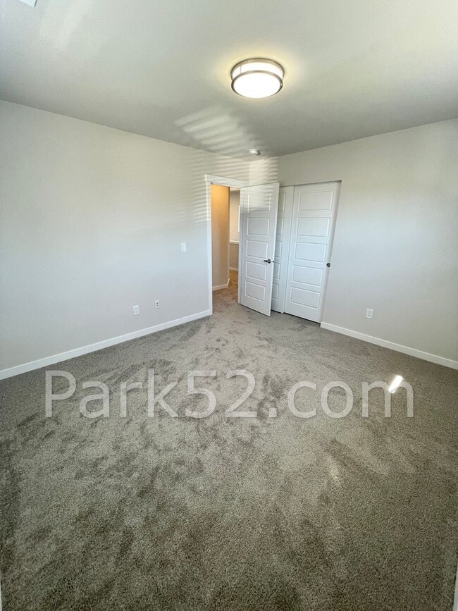 Building Photo - 3 Bedroom Tacoma Home