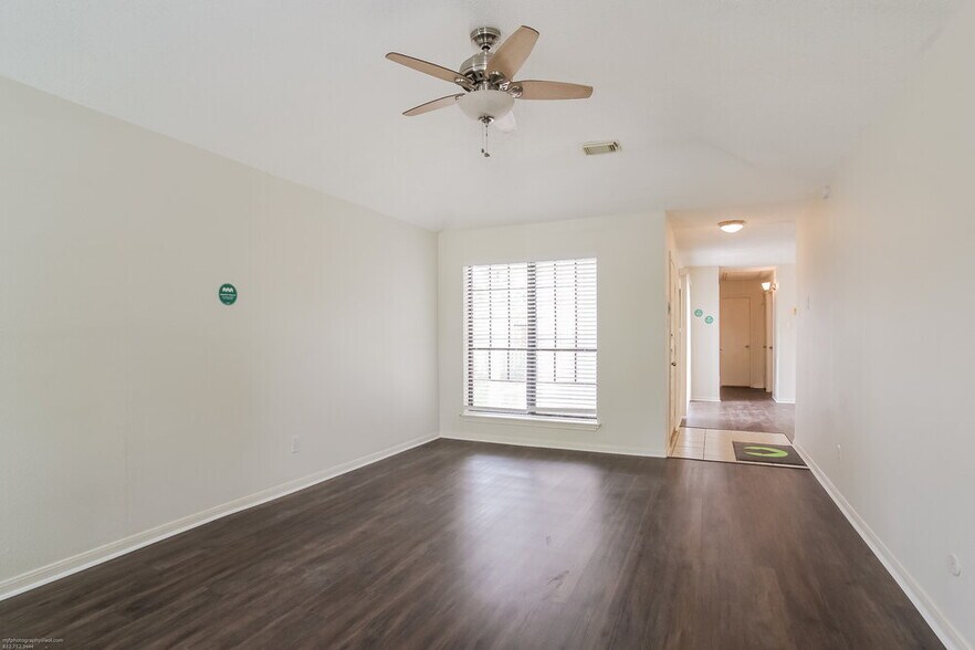 Building Photo - 18515 Denise Dale Ln