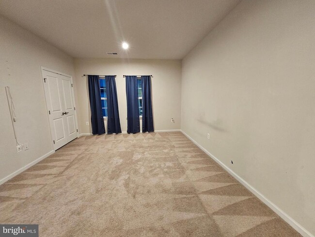 Building Photo - 1009 Rampart Dr