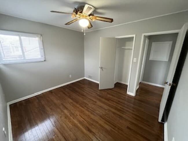 Building Photo - 3 BR 1.5 BA split-level with attached 1 car garage- OPEN HOUSE THIS SATURDAY