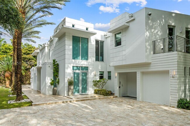 Building Photo - 3917 S Le Jeune Rd