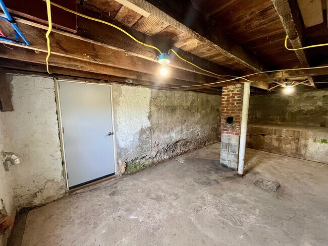 Building Photo - 82 Koppelmann Ln