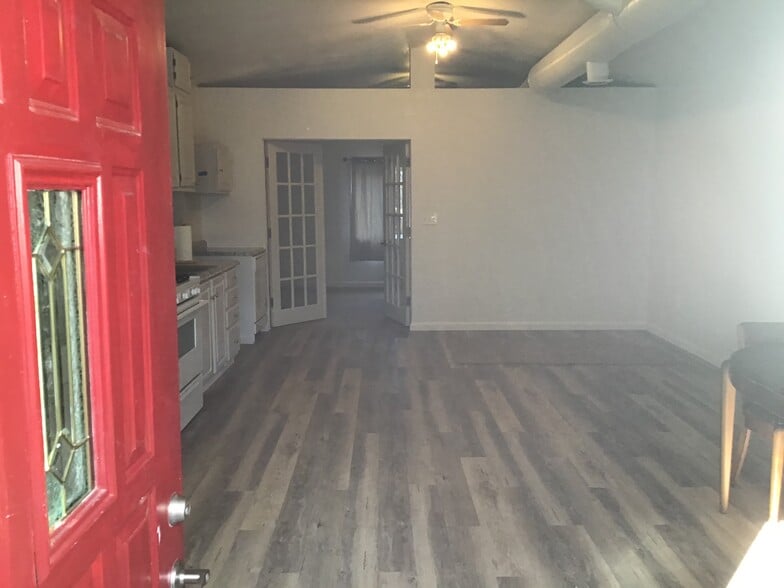 Building Photo - 8605 S Brentwood St