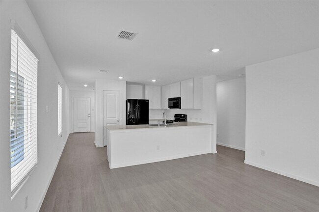 Building Photo - 2028 Sulky Ln