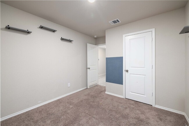 Building Photo - "Charming 4-Bedroom Haven in Schertz - Spacious 1690 Sq Ft with 2 Full Baths!"