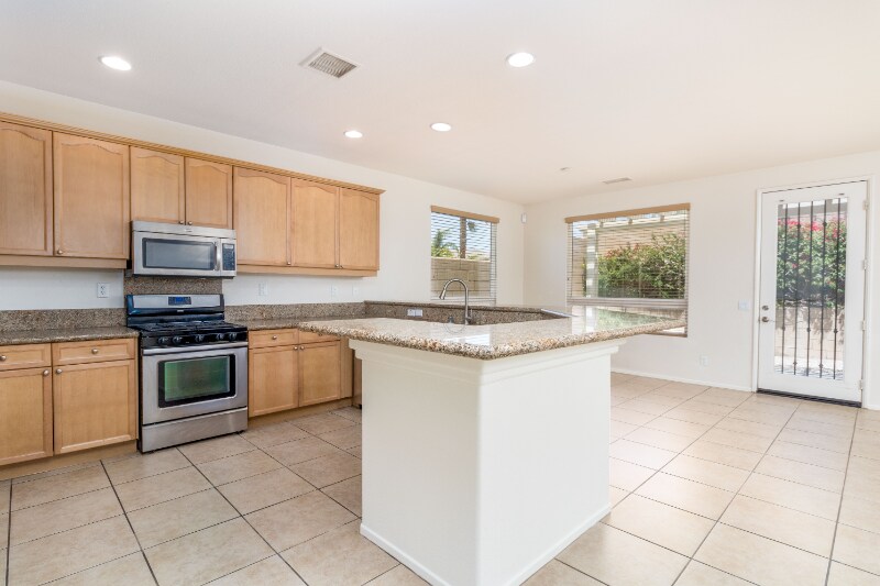 Building Photo - 66168 S Agua Dulce Dr