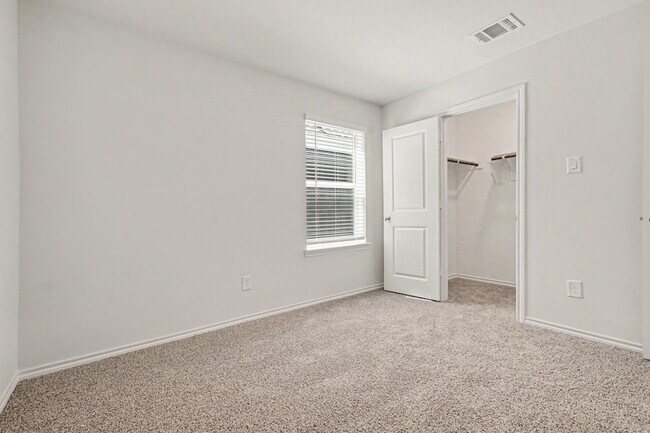 Building Photo - 125 Arbor Dr