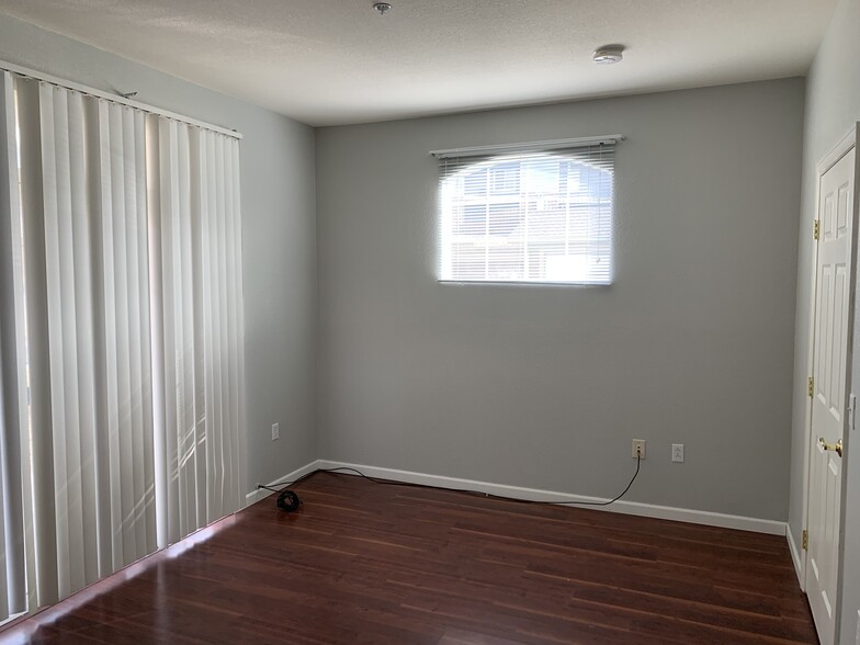 Guest Bedroom - 7440 S. Blackhawk St. 16-108