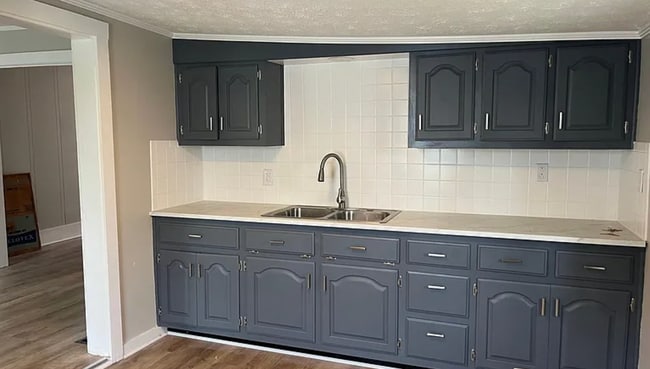 Building Photo - Newly Renovated 3-Bedroom, 1-Bath Home wit...